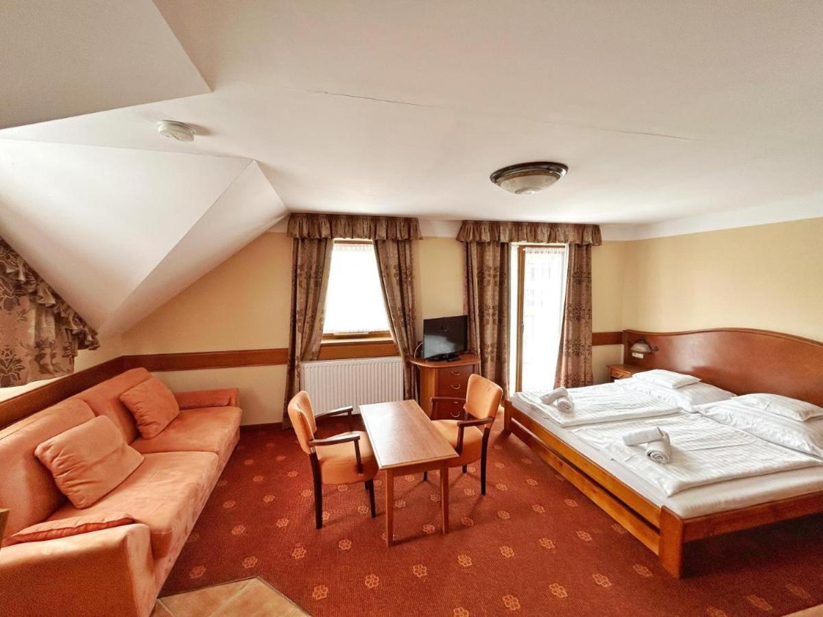 Bed and Breakfast Fonix Wellness *** 1 A Epulet à Hévíz Extérieur photo