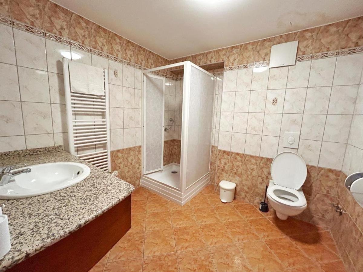 Bed and Breakfast Fonix Wellness *** 1 A Epulet à Hévíz Extérieur photo