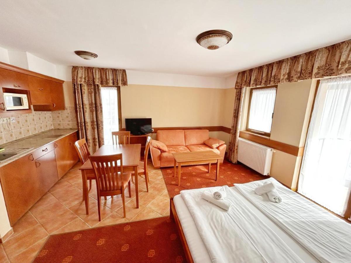 Bed and Breakfast Fonix Wellness *** 1 A Epulet à Hévíz Extérieur photo