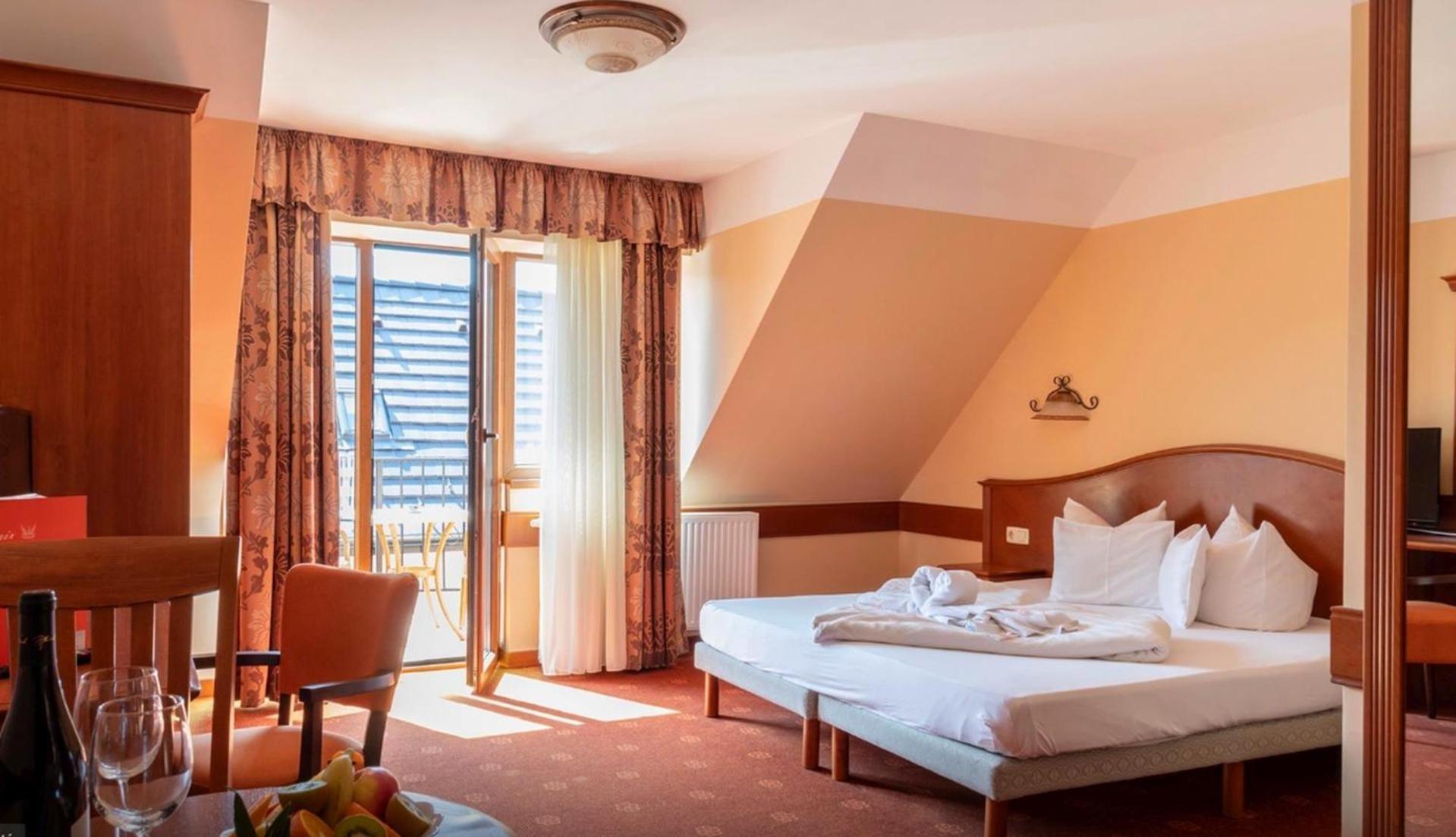 Bed and Breakfast Fonix Wellness *** 1 A Epulet à Hévíz Extérieur photo
