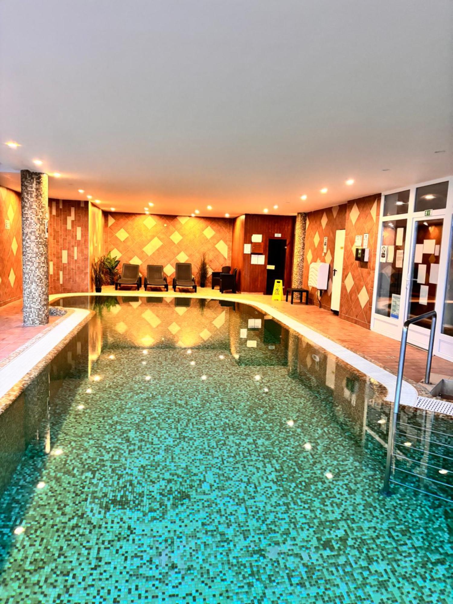 Bed and Breakfast Fonix Wellness *** 1 A Epulet à Hévíz Extérieur photo