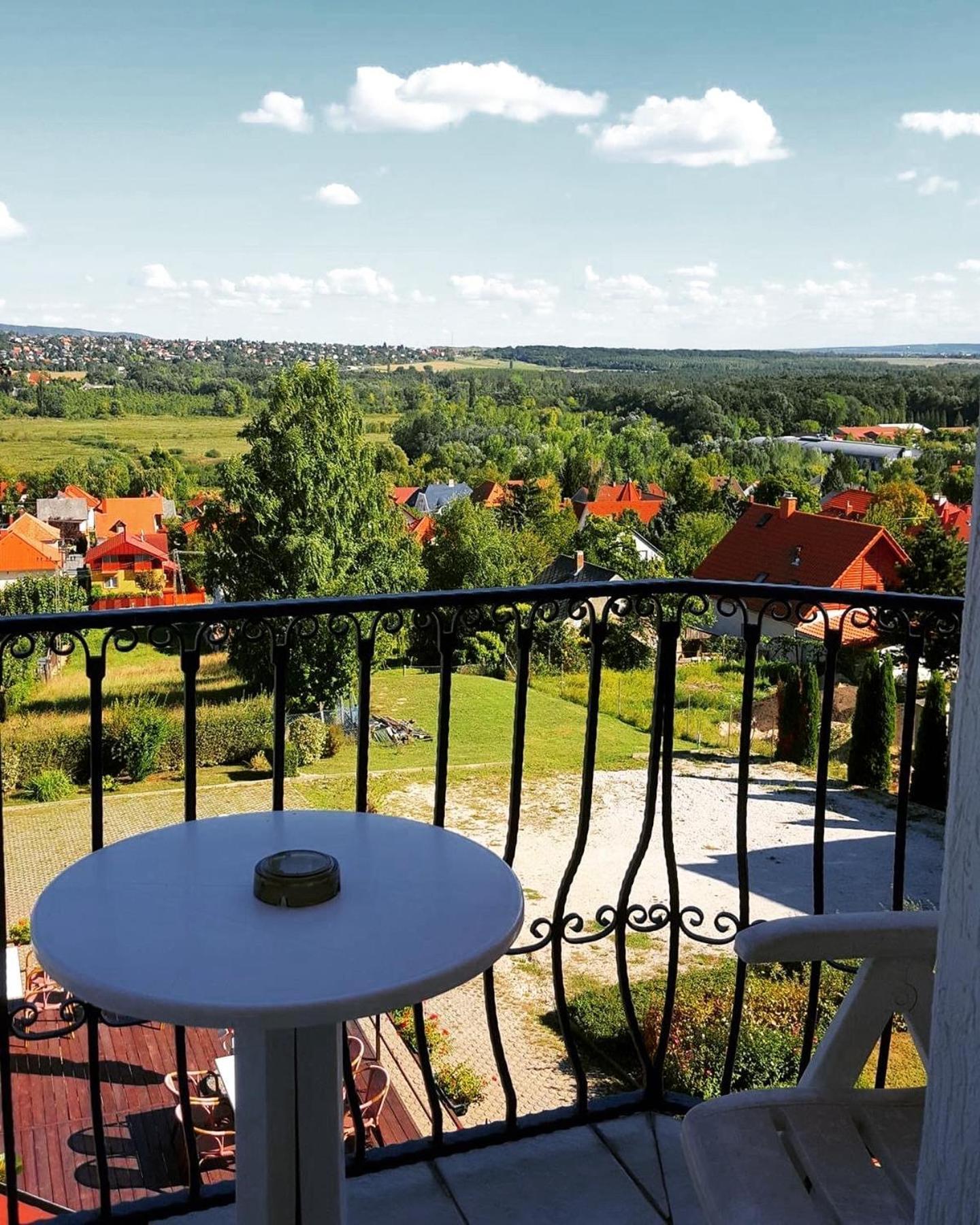 Bed and Breakfast Fonix Wellness *** 1 A Epulet à Hévíz Extérieur photo